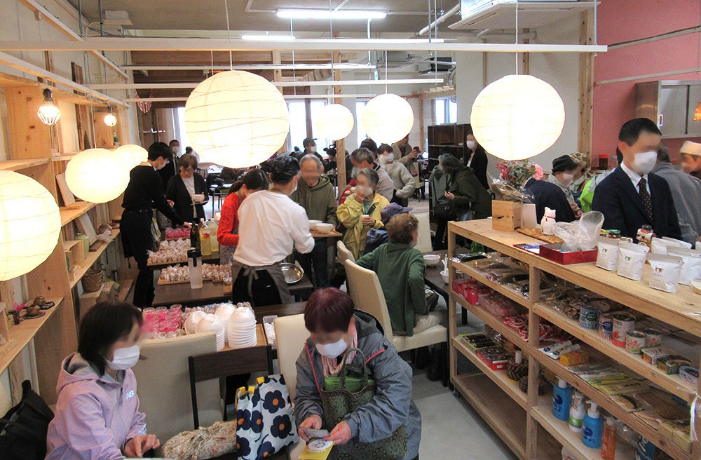 地域にお住まいの方が運営する「あたご食堂」