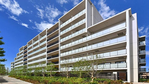 「カーメスト興野町」外観