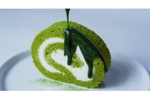 【とろっと濃厚】老舗茶屋が濃厚抹茶キャラメルを添えた抹茶ロールケーキを4月1日(火)より販売開始!