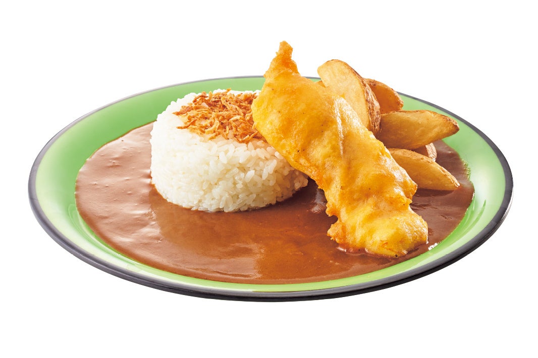 スタジオ・スターズ・レストラン：フィッシュ＆チップスカレー、サラダ