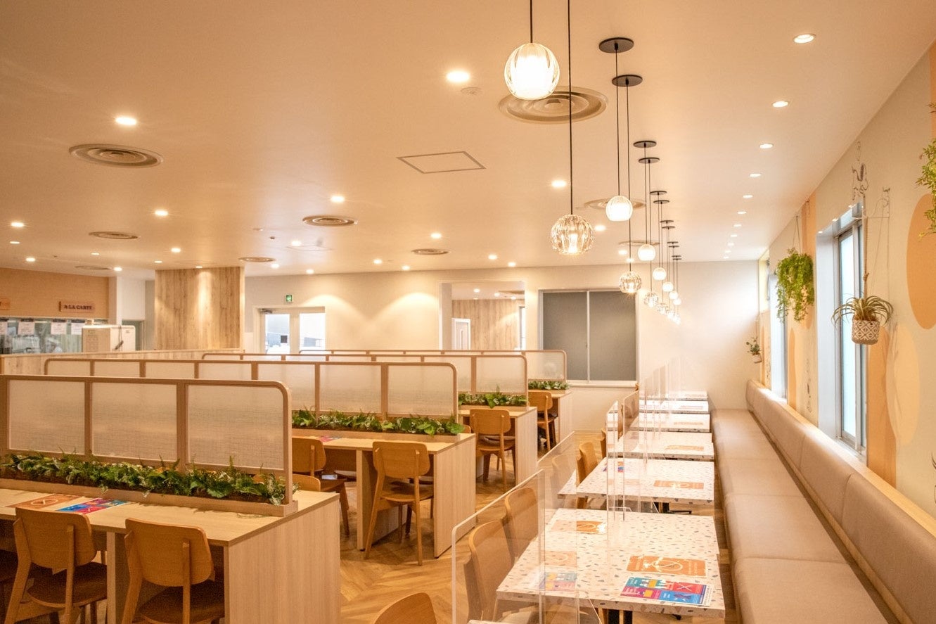 広くて明るいクルー専用カフェ