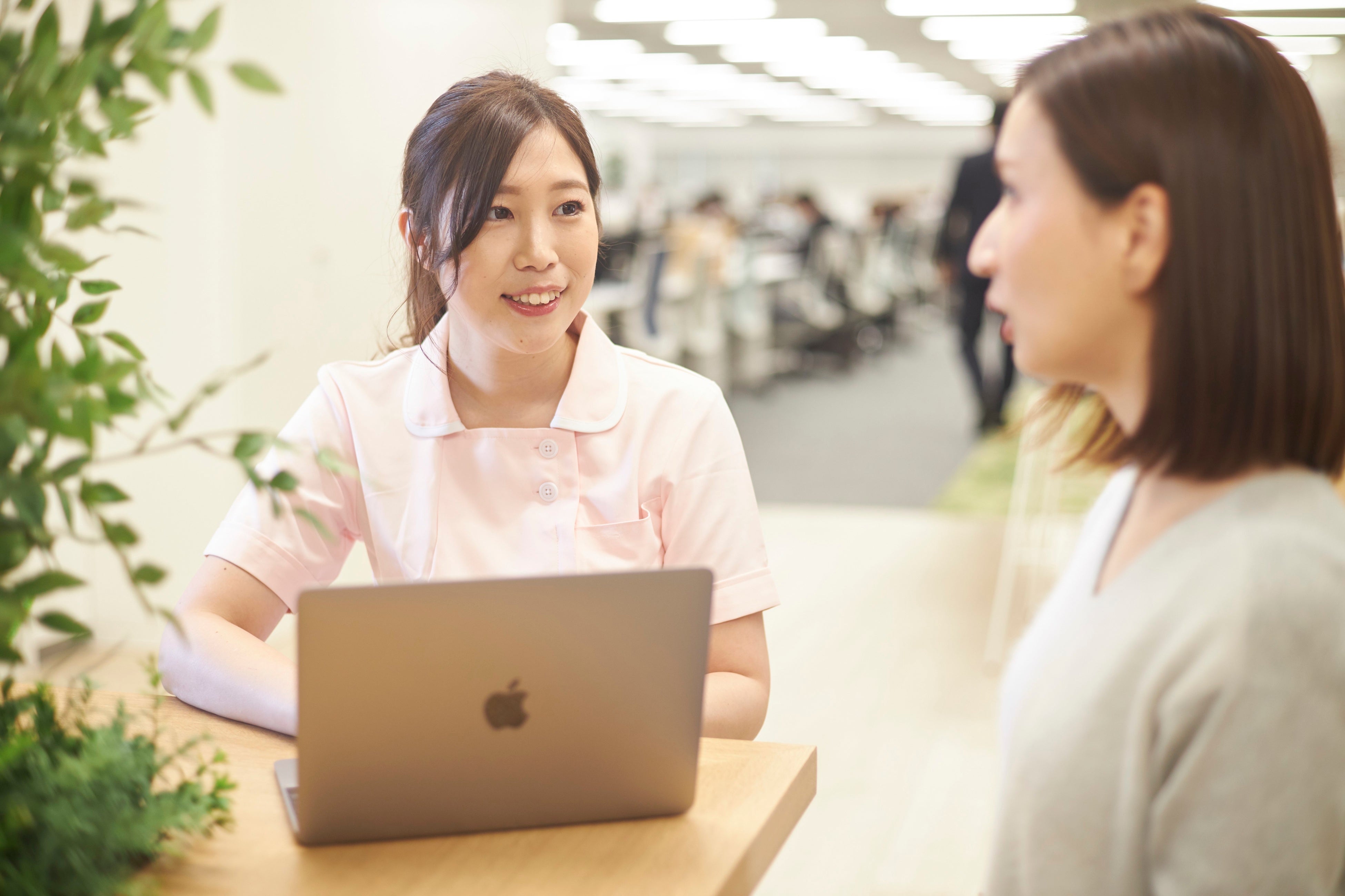 顧問助産師サービス「The CARE」