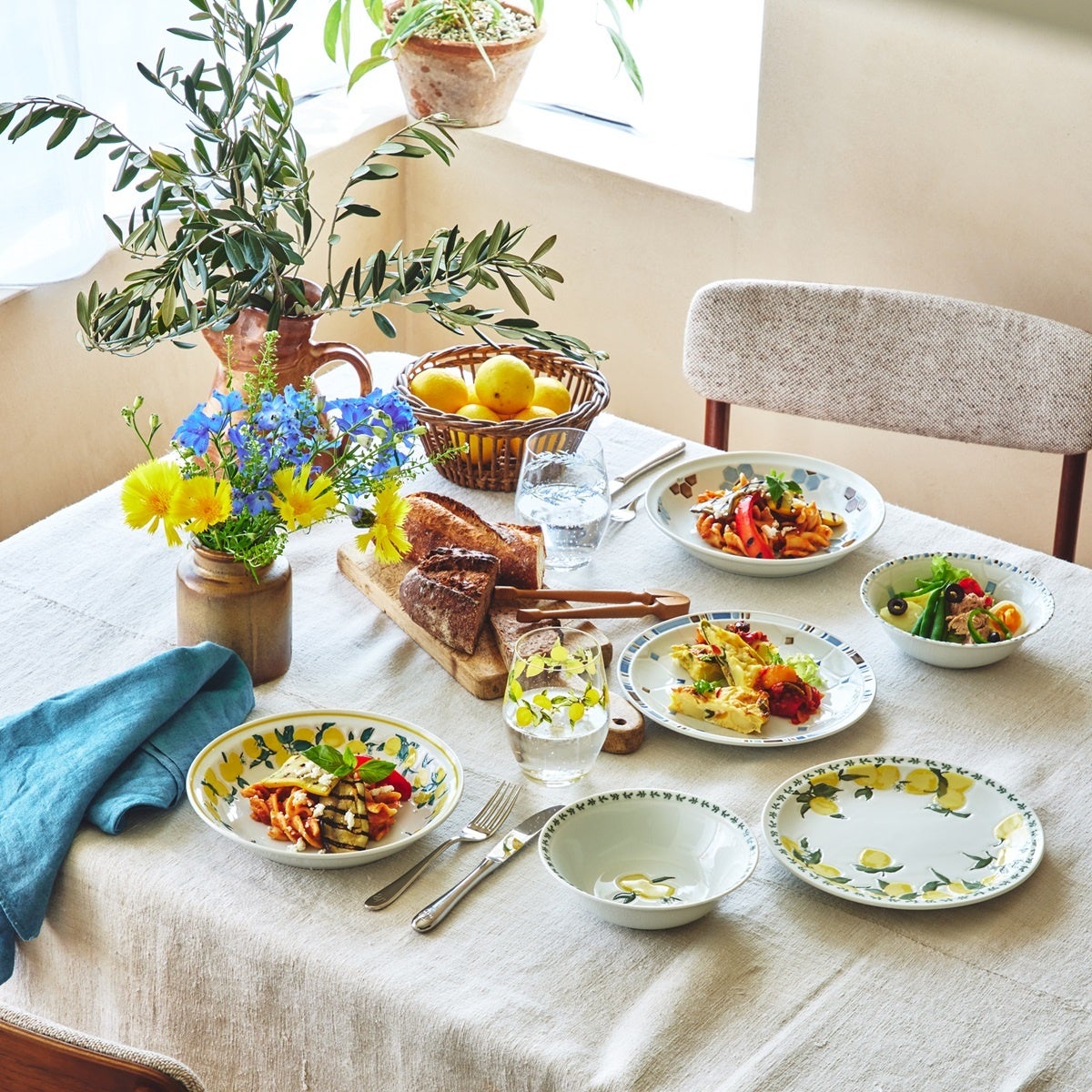 お部屋の夏支度】南仏プロヴァンスの青空と太陽をイメージした初夏に