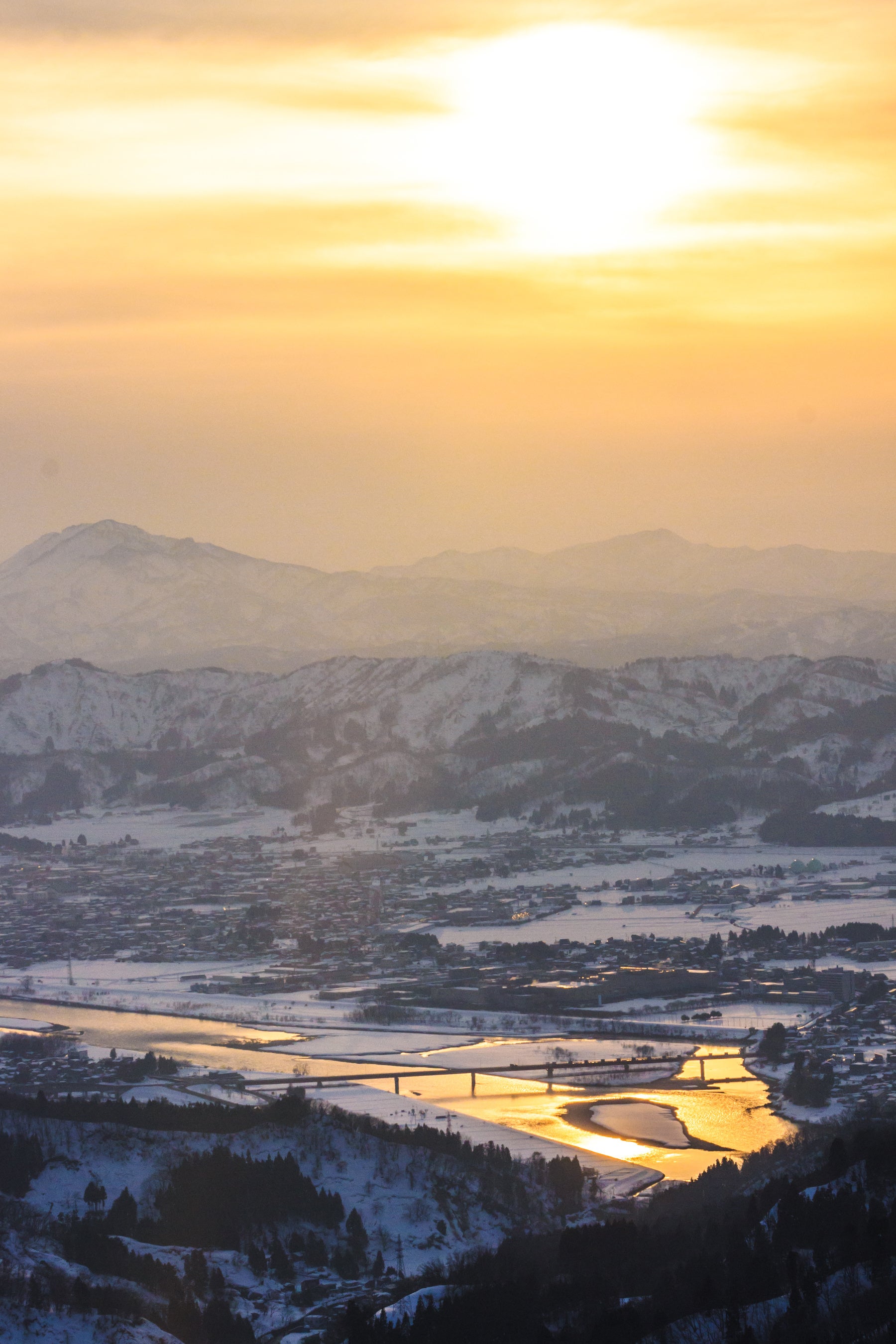 夕暮れの小千谷（おじや）