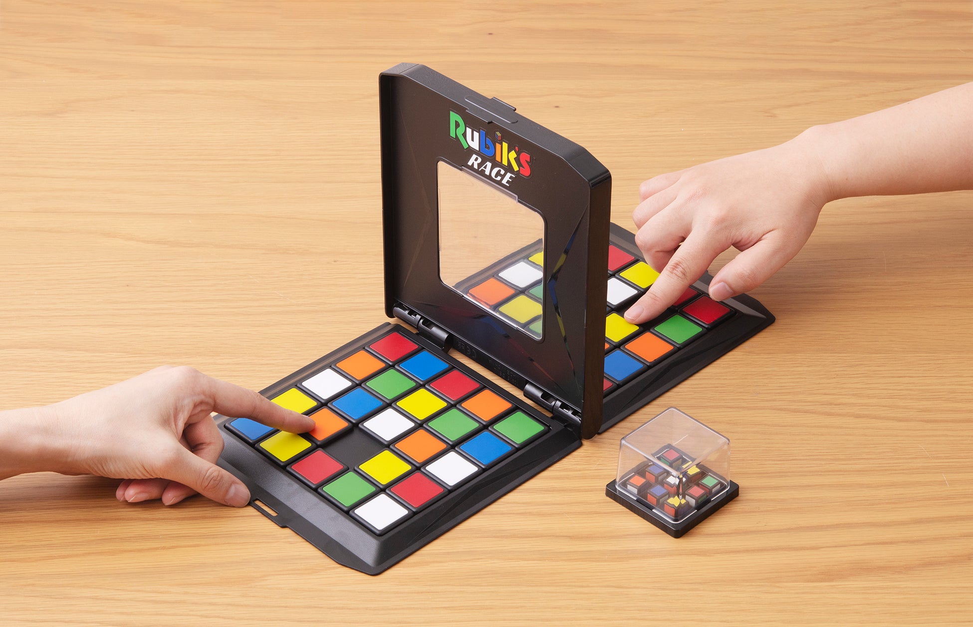「ルービックレースマスタープラス」発売!1~2人で遊べる対戦型スライドパズルゲーム、全6種のゲームルールで楽しめる! 「ルービックレースマスタープラス」発売!1~2人で遊べる対戦型スライドパズルゲーム、全6種のゲームルールで楽しめる!