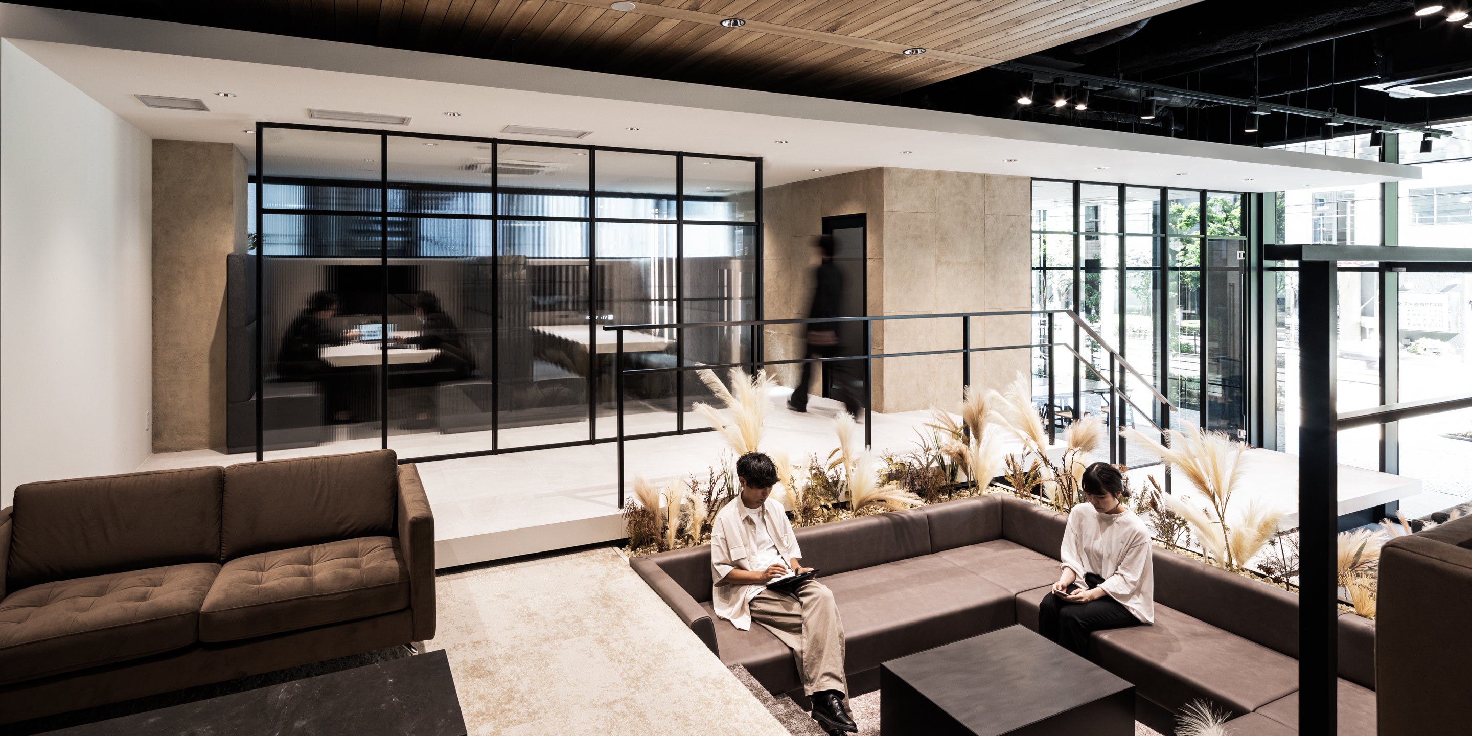 圧迫感のない格子状の間仕切り