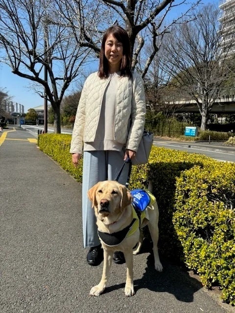 小嶋氏＆介助犬ユウ