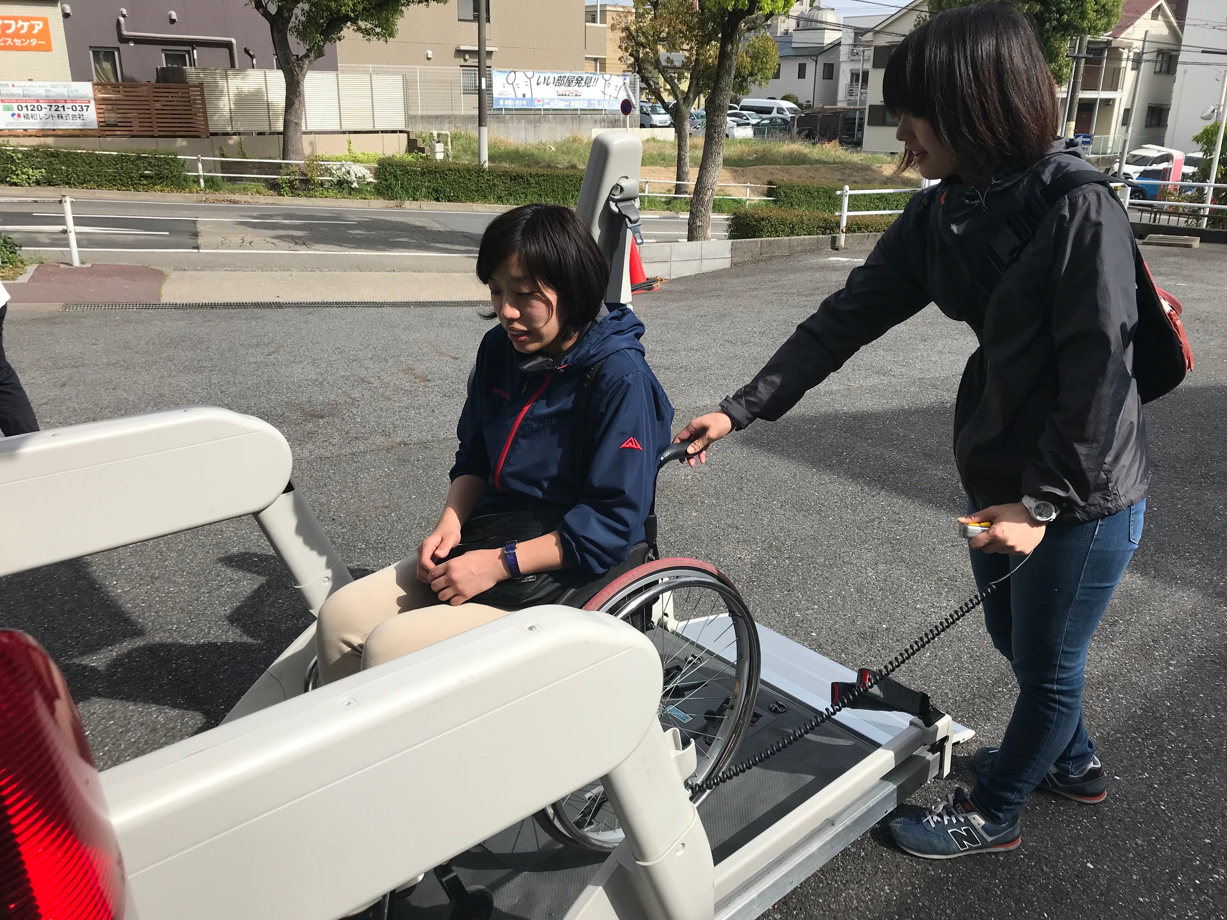 研修生制度（車いす体験）の様子