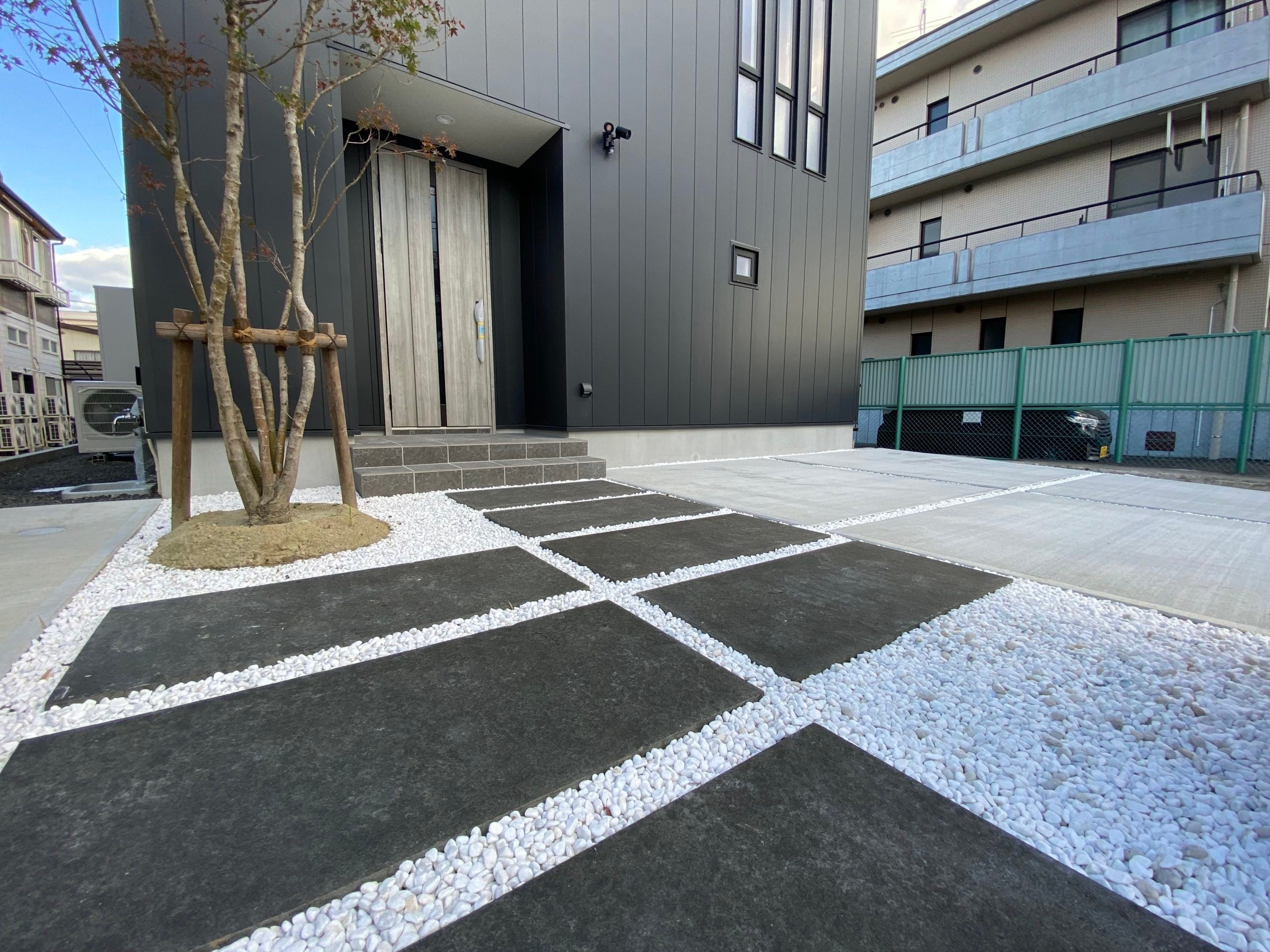 土地+建物+外構の作り込み。唯一の自分の住処となる