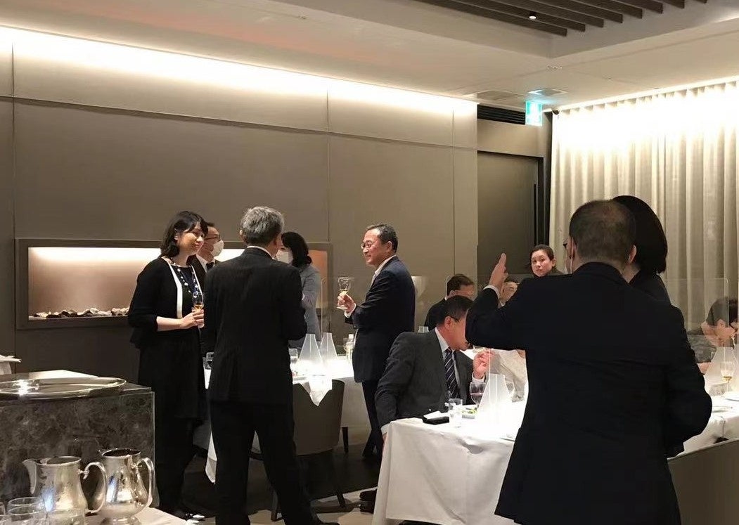 交流親睦会の様子