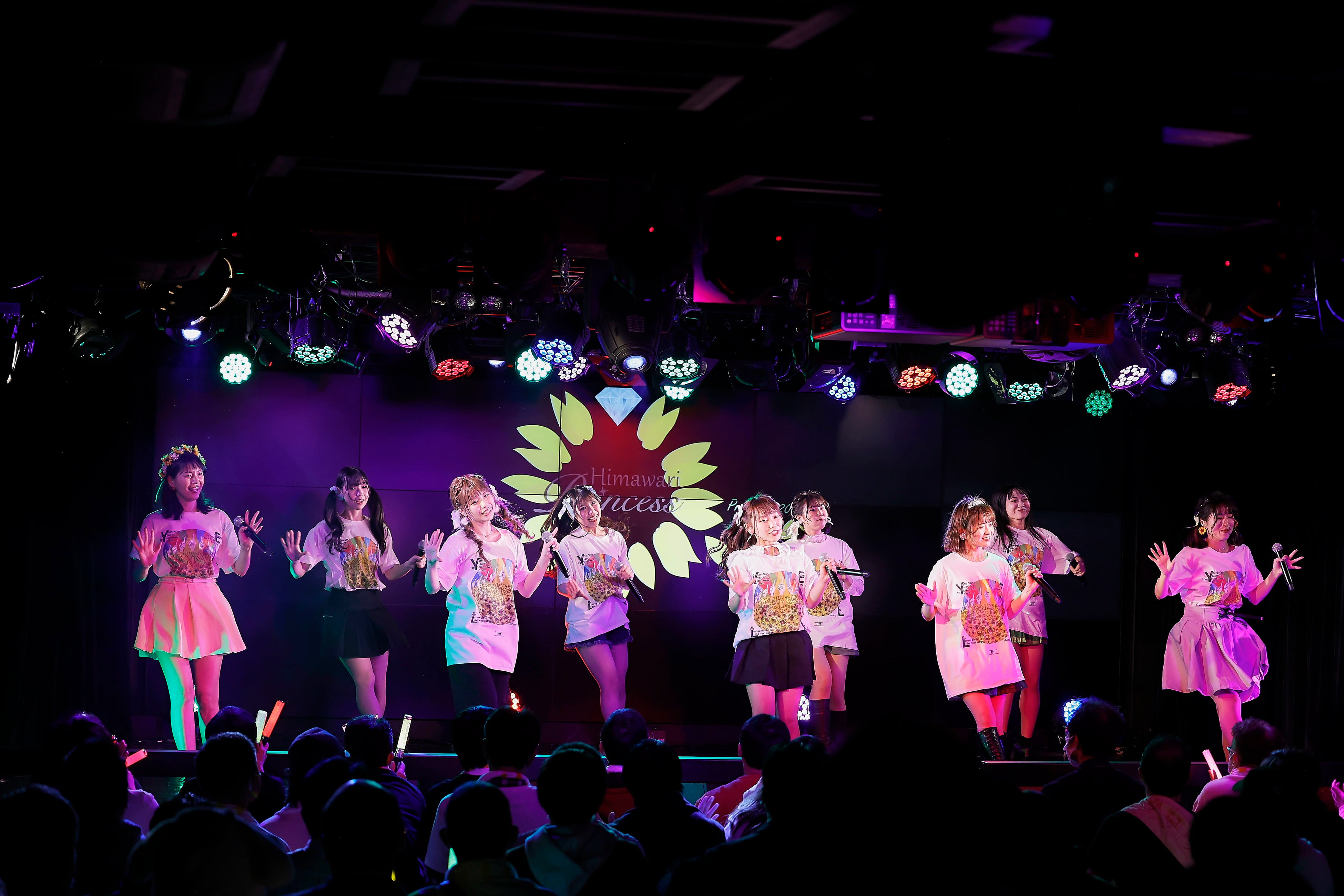 自己紹介ソング「p.m12時のプリンセス」を全9名で初披露