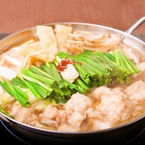 国産のもつと豚骨鶏ガラをじっくり煮込んだスープは絶品！