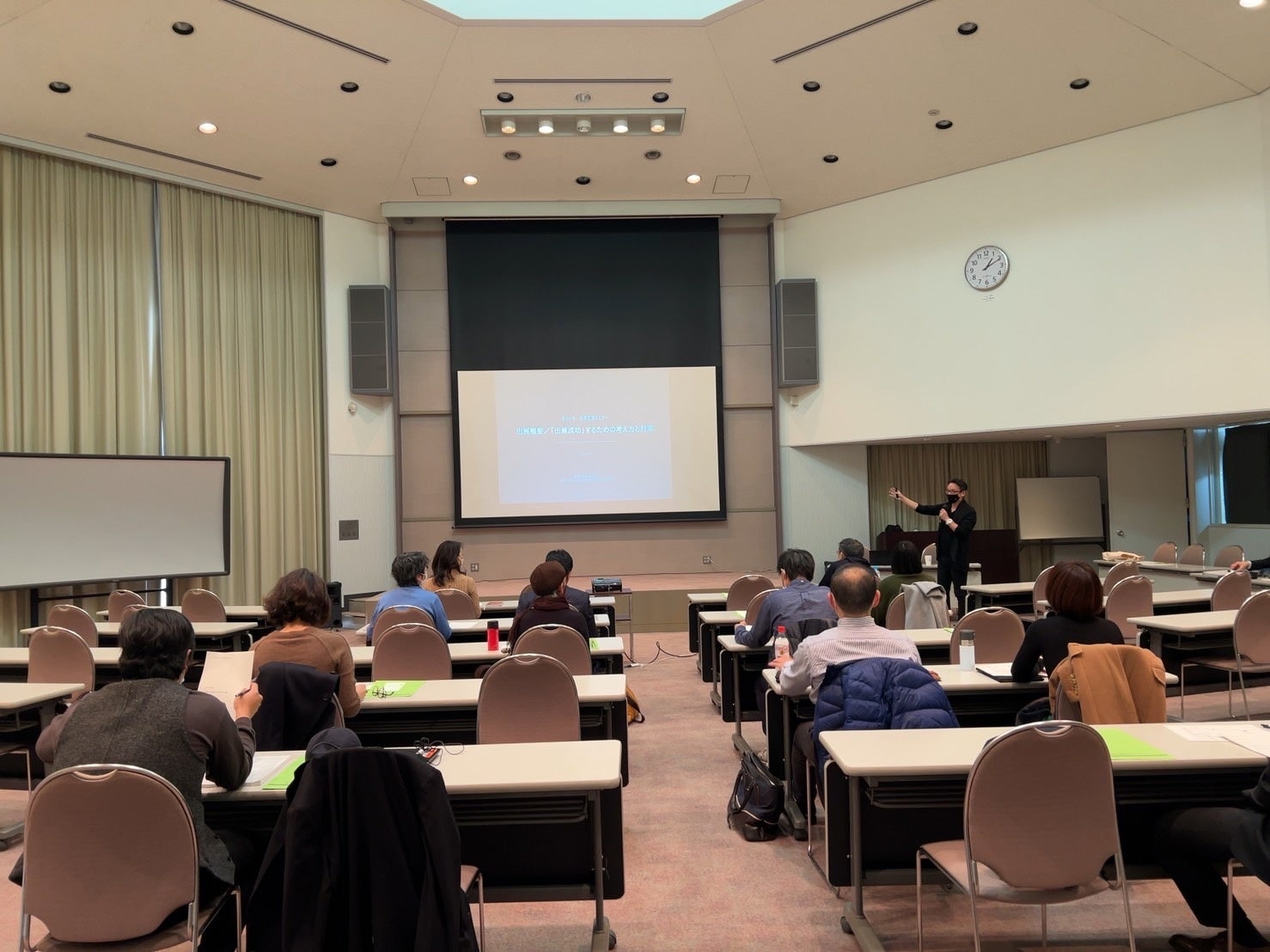 事前に講習会を行い、オンラインでの待機方法やお声がけの方法を学ぶ。