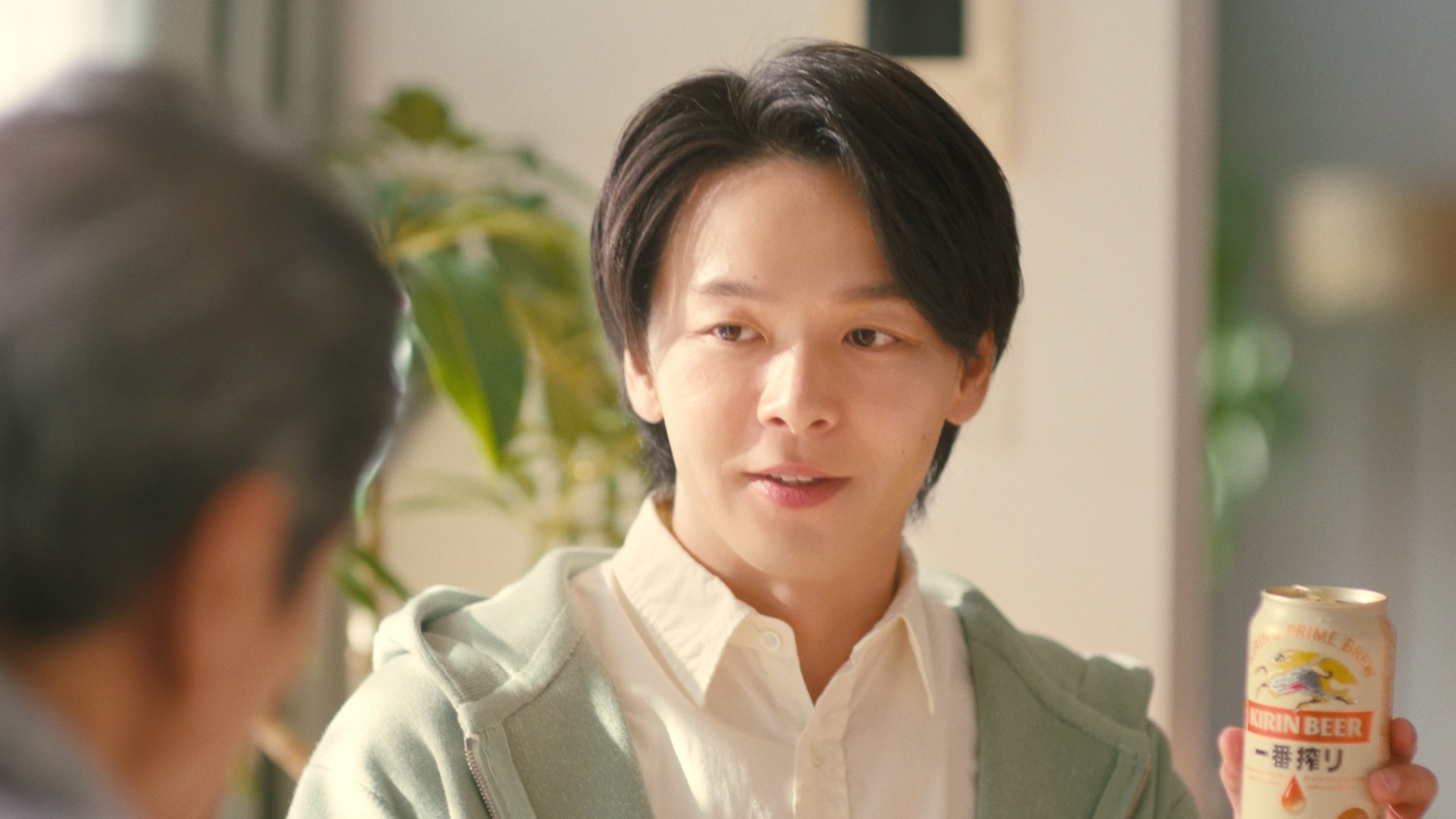 ビール 宣伝 俳優