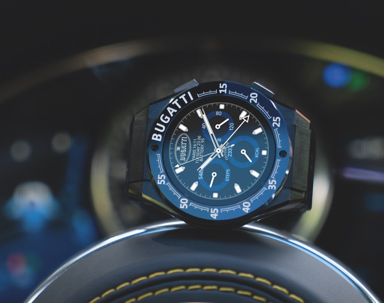 AMOLEDサファイヤグラスを採用