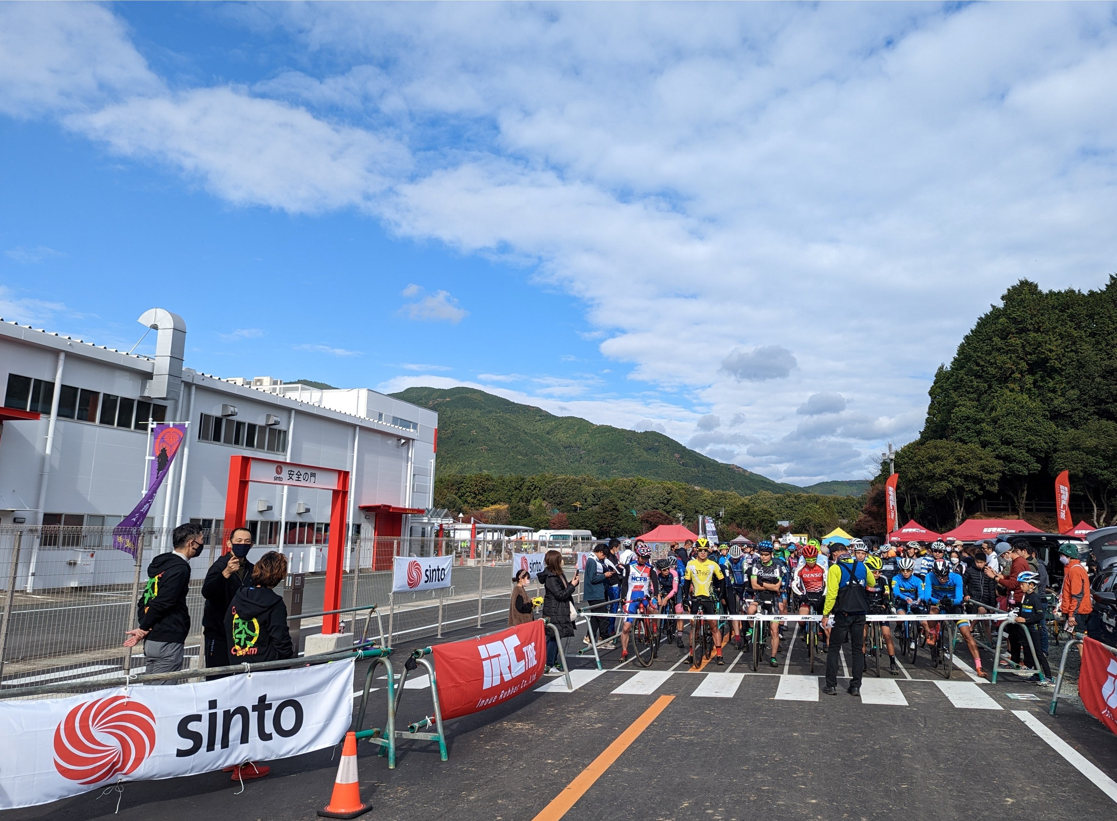 メイン会場となった新城事業所（写真：東海シクロクロス様）