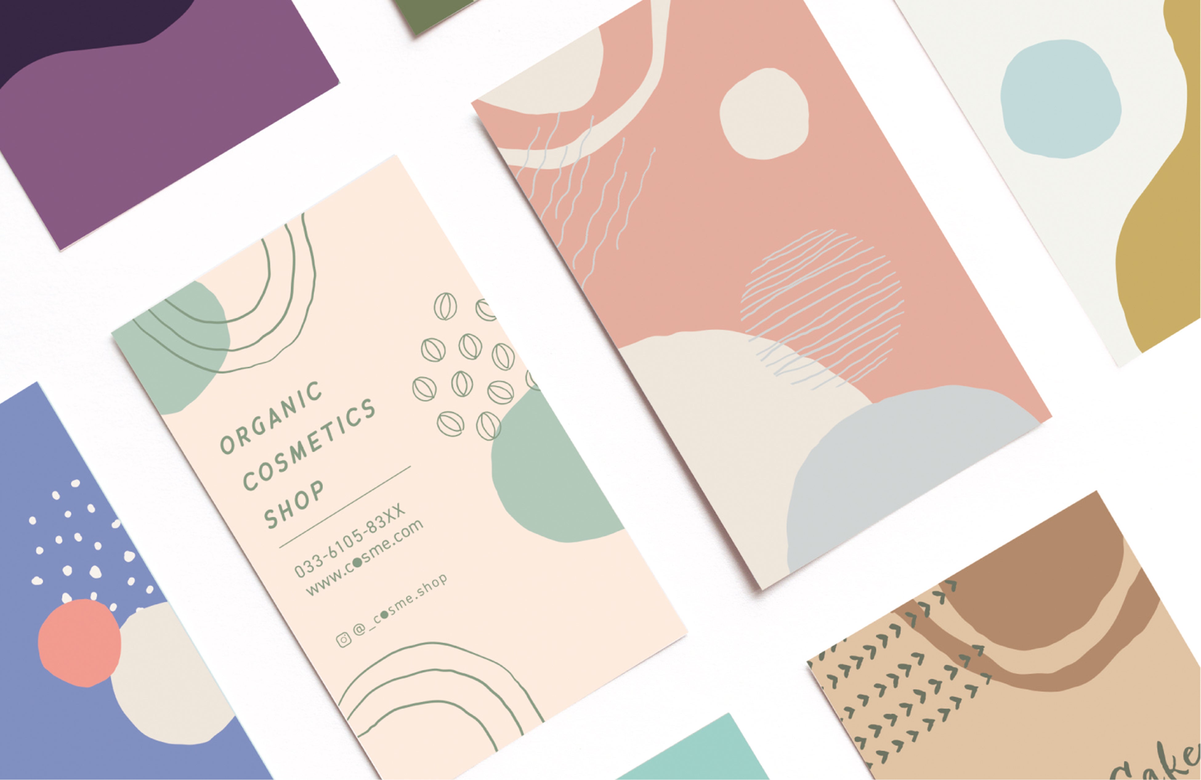 色を扱うあらゆるクリエイティブシーンに役立つ配色を掲載。