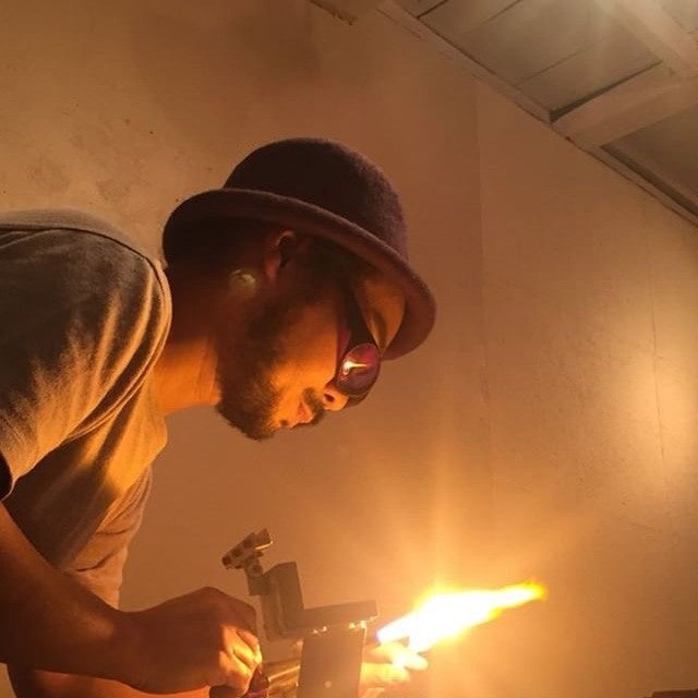 銀座 蔦屋書店】現実と非現実の二面性をガラスのモンスターとして表現