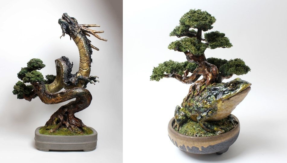 左：誠山龍、右：鉄鉢盆栽蛙