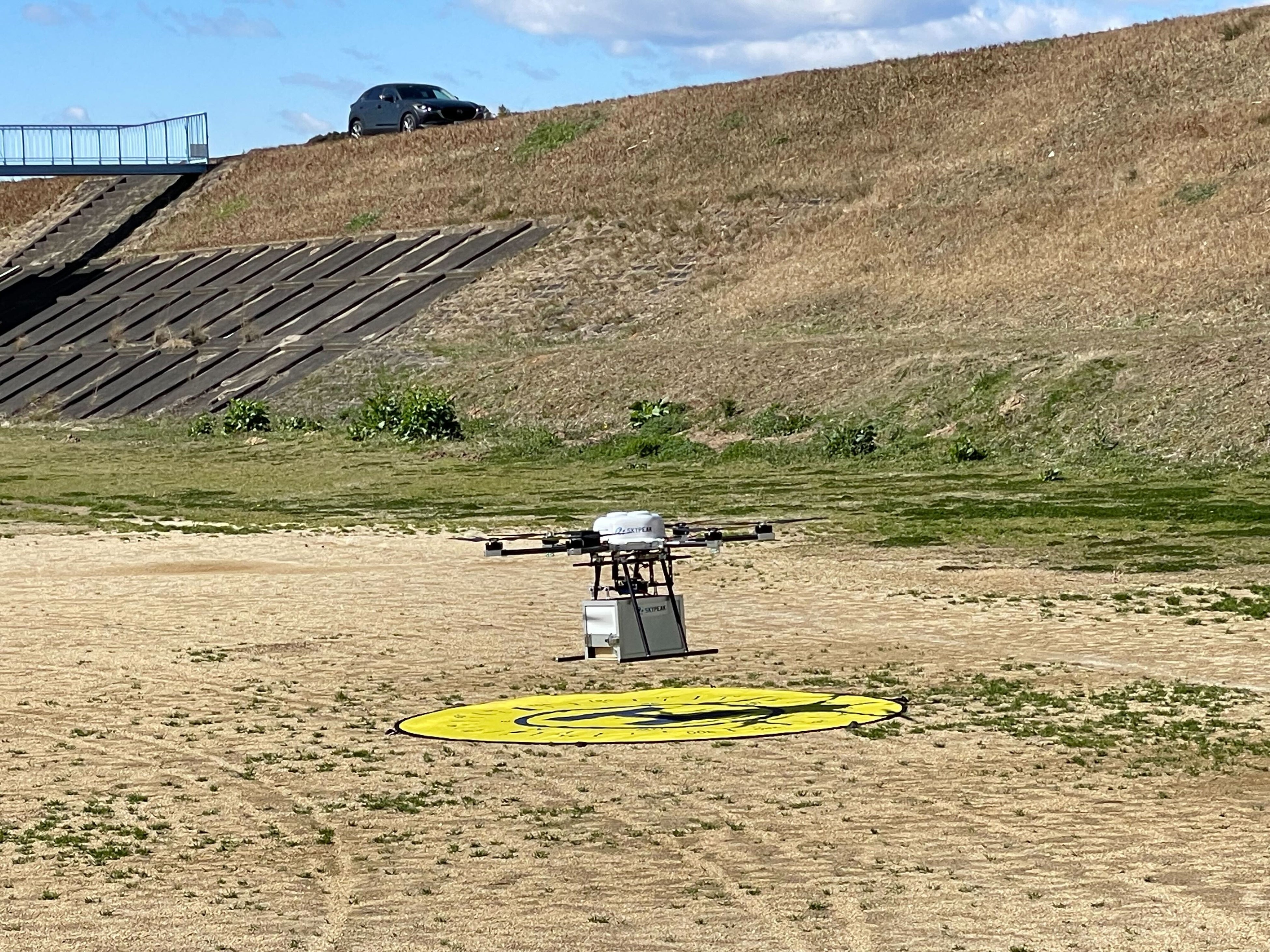 着陸の様子__物流実証実験_スカイピーク