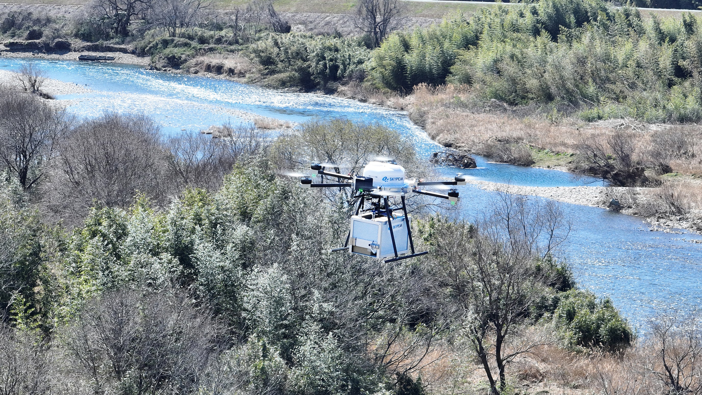 ドローン物流実証実験_スカイピーク