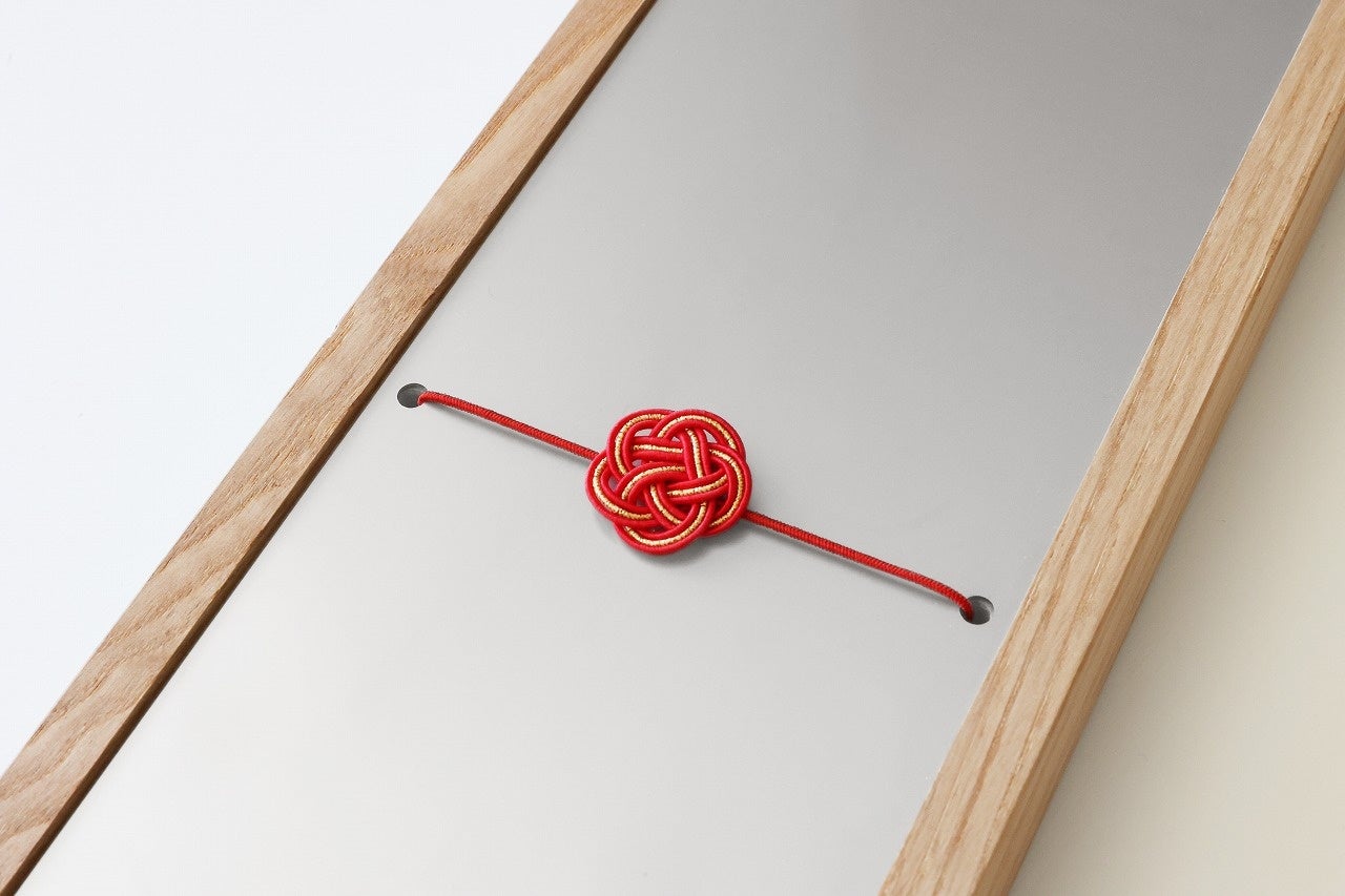 固く結ばれた絆を意味する“梅結び”