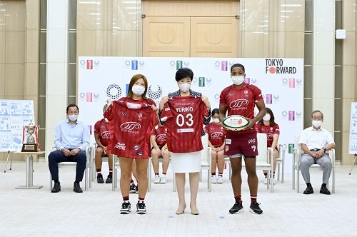 左大黒田裕芽選手　右Nia Toliver選手