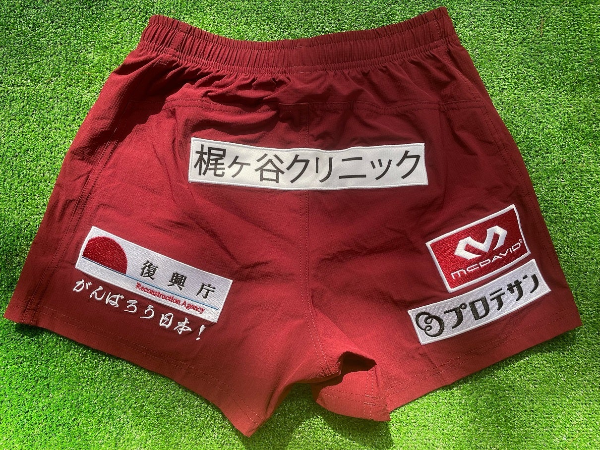 梶ヶ谷クリニックのロゴはパンツ背面部に掲出