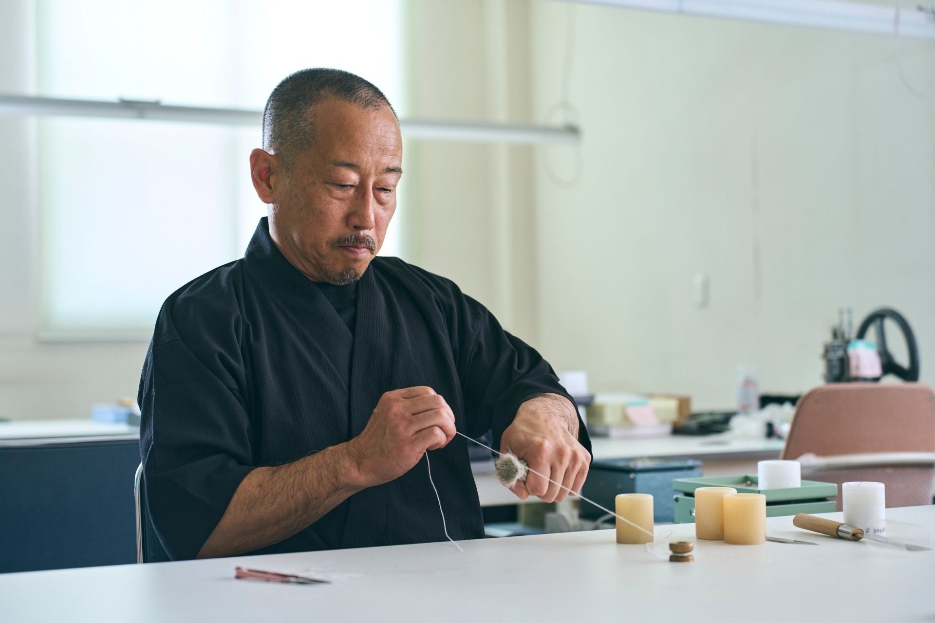 メイドインYAO OSAKAを世界に。ウエダ美粧堂が「FactorISM」で化粧筆づくりの現場を公開