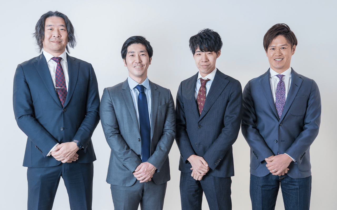 画像右より内藤、新保、石原、物部