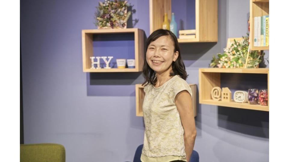 ＜営業：岡本 真理＞