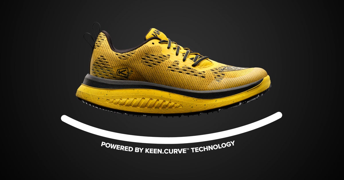 KEEN>がまるで転がるような歩き心地の革命的ウォーキングシューズ