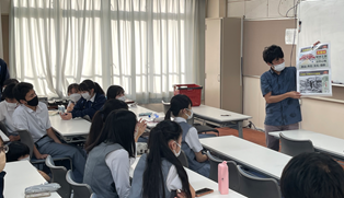 問題製作ディスカッションの模様