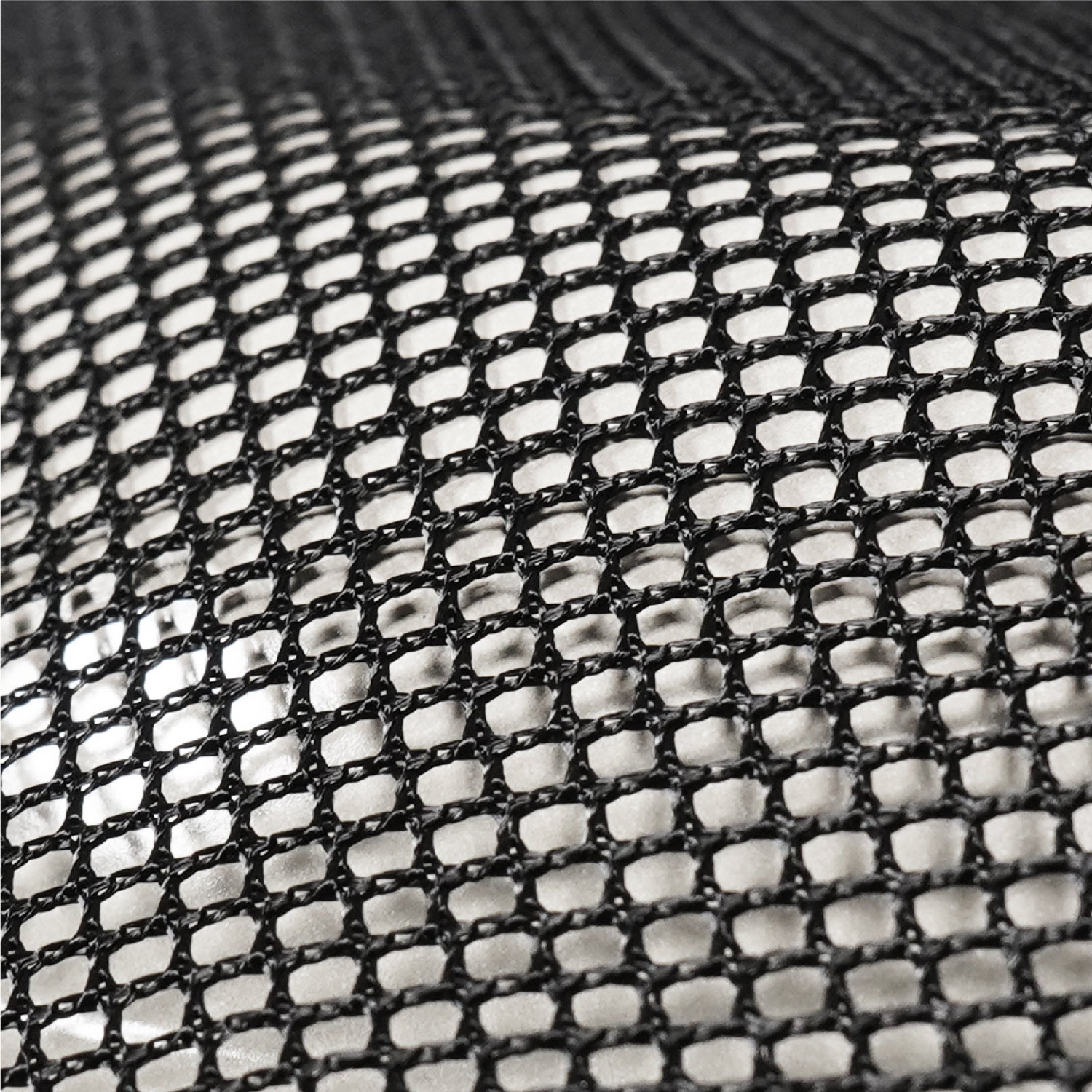 網目が大きく、通気性の高いメッシュ