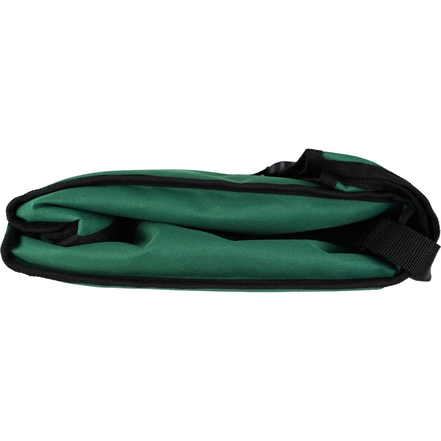 使用しないときは折りたたむことでさらにコンパクトに