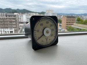 【電圧計　イメージ】