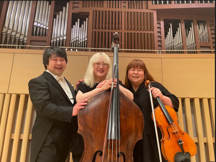 左から中山航介さん，Juvichan，金本洋子さん