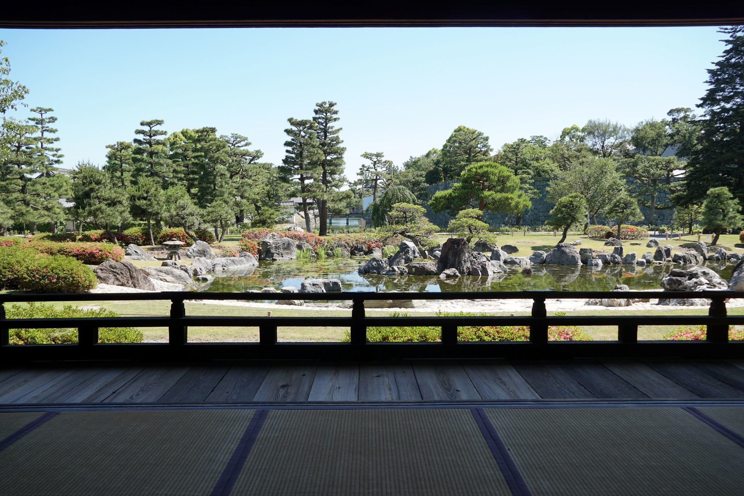 清流園・香雲亭から見た庭園の眺め