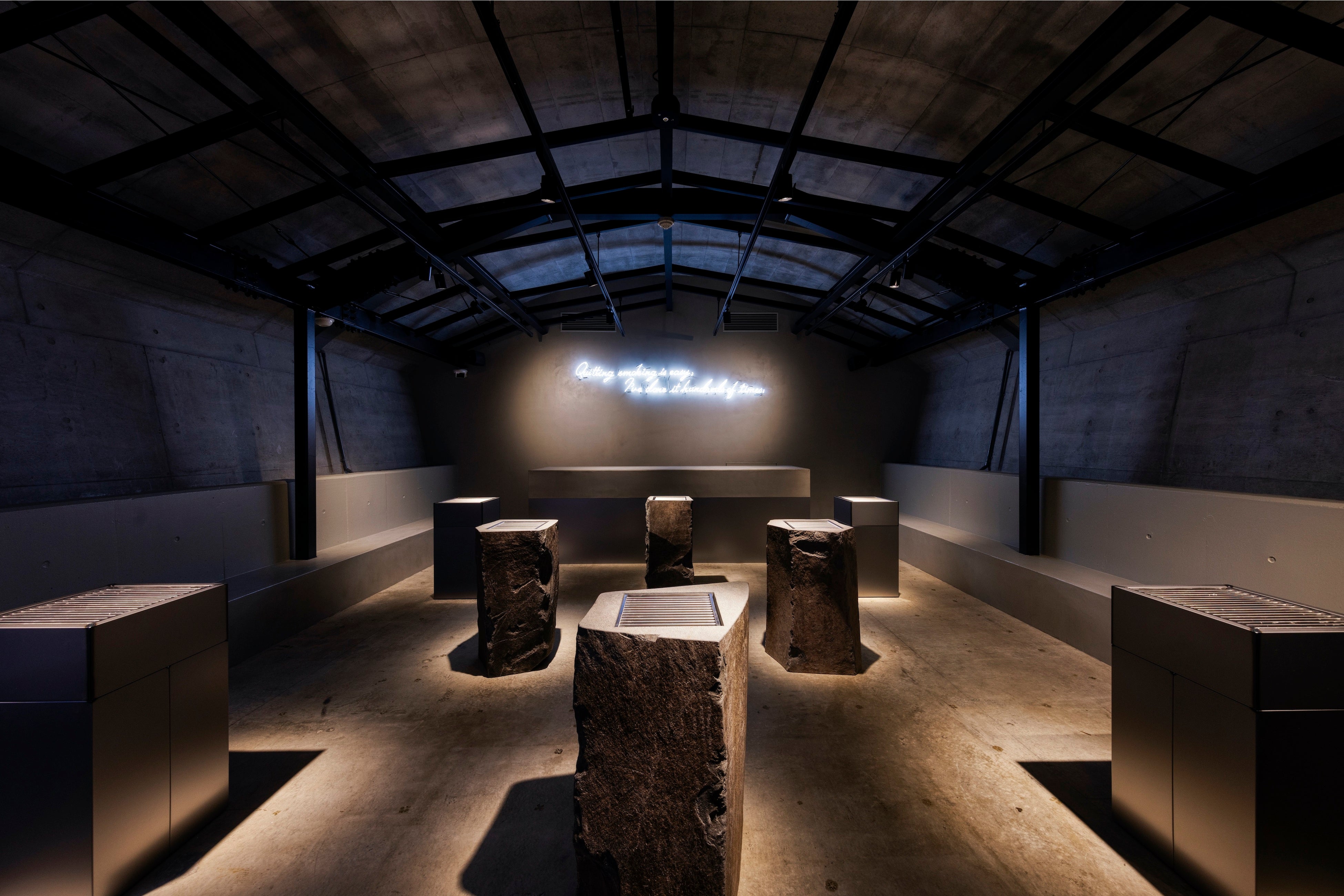 加藤浩次ネーミングによる新しいカタチの喫煙所 「THE TOBACCO 2:50.76