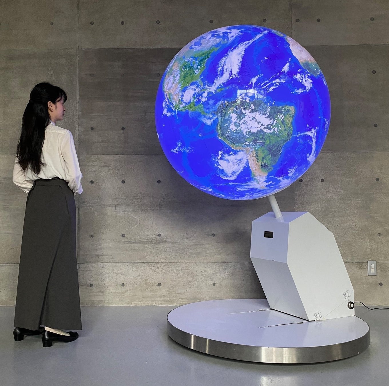 地球儀模型(画像提供:株式会社ロッソ)