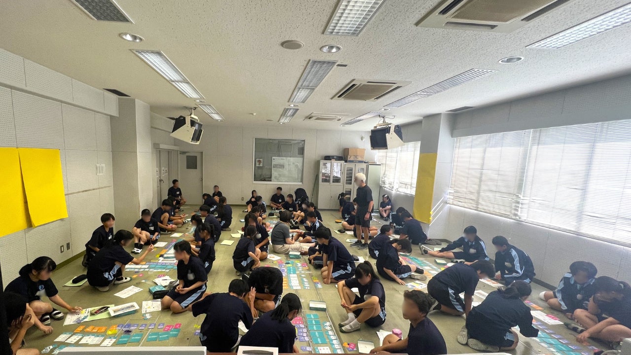 中学で「人生の練習」!金融・キャリア教育ゲームで夢実現を学ぶ 中学で「人生の練習」!金融・キャリア教育ゲームで夢実現を学ぶ