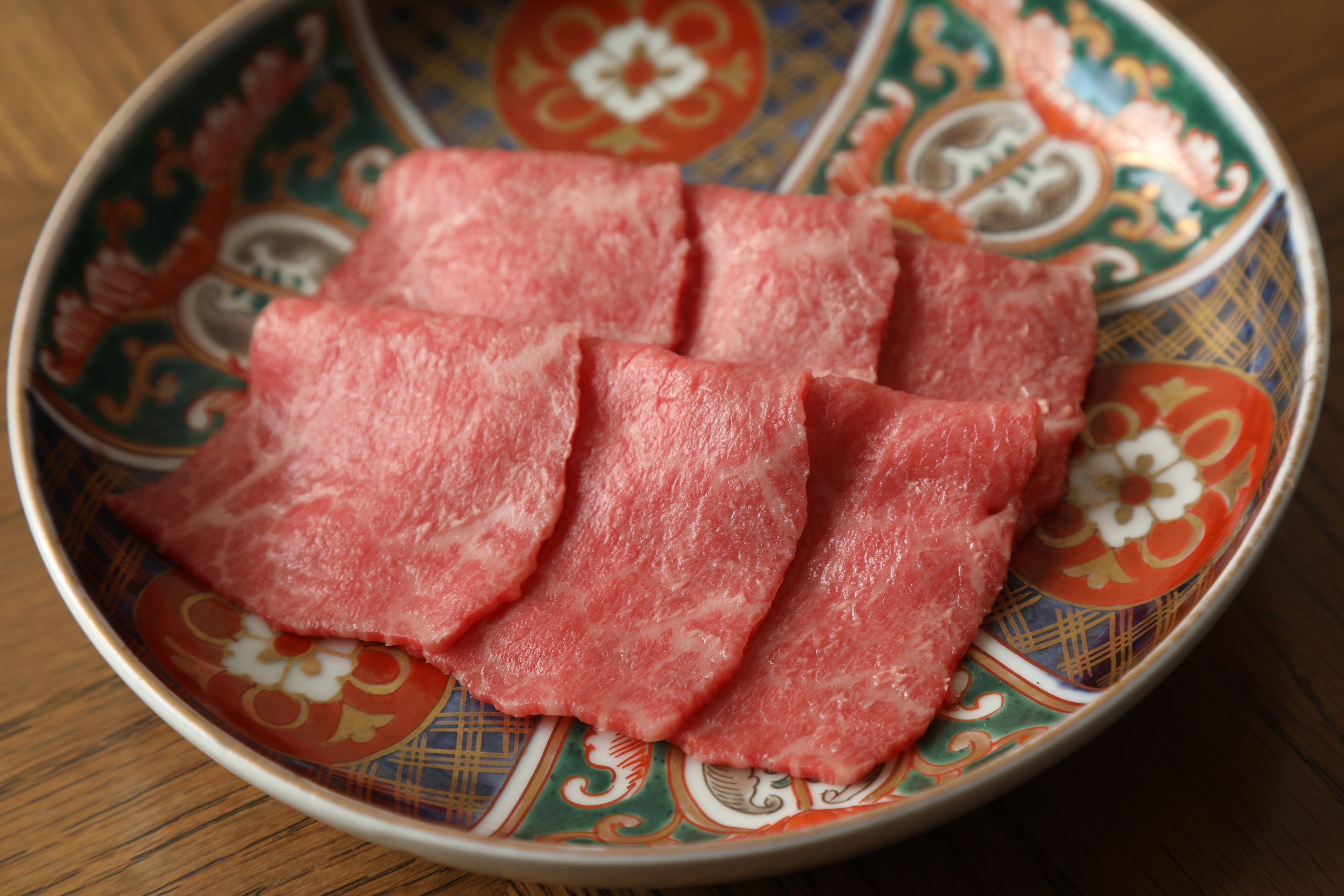 色鮮やかな有田焼