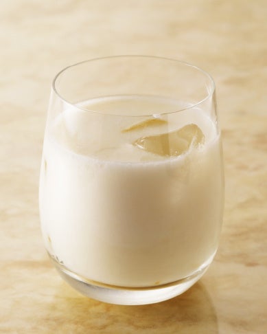 五郎八と牛乳を１：１でまろやかな和カクテル