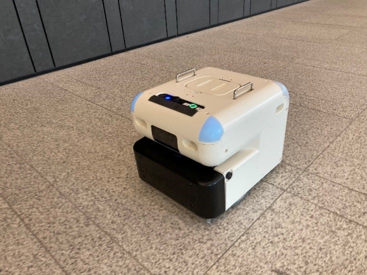 清掃ロボット走行風景