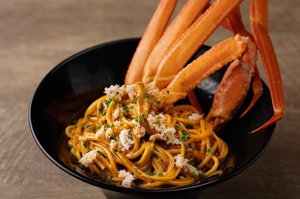 北海道松前産紅ズワイ蟹入りトマトクリームパスタ