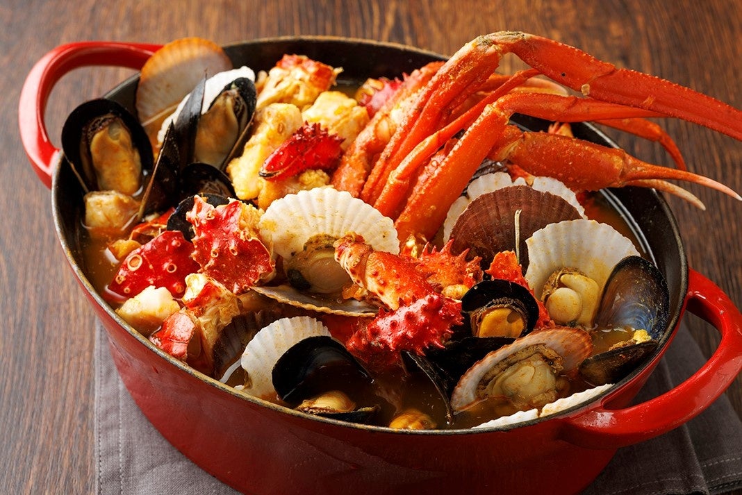 北海道産花咲蟹・帆立稚貝のブイヤベース（ディナー限定）