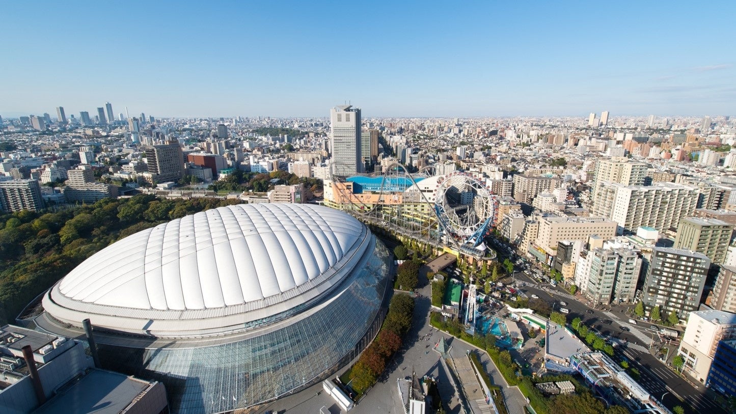 見渡す限りの大パノラマをアフタヌーンティーと共に