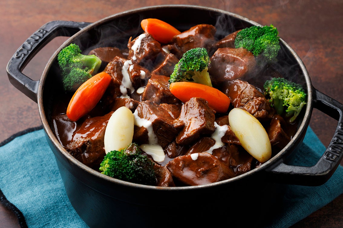 ビーフシチュー　デミグラスソース（ディナー限定）