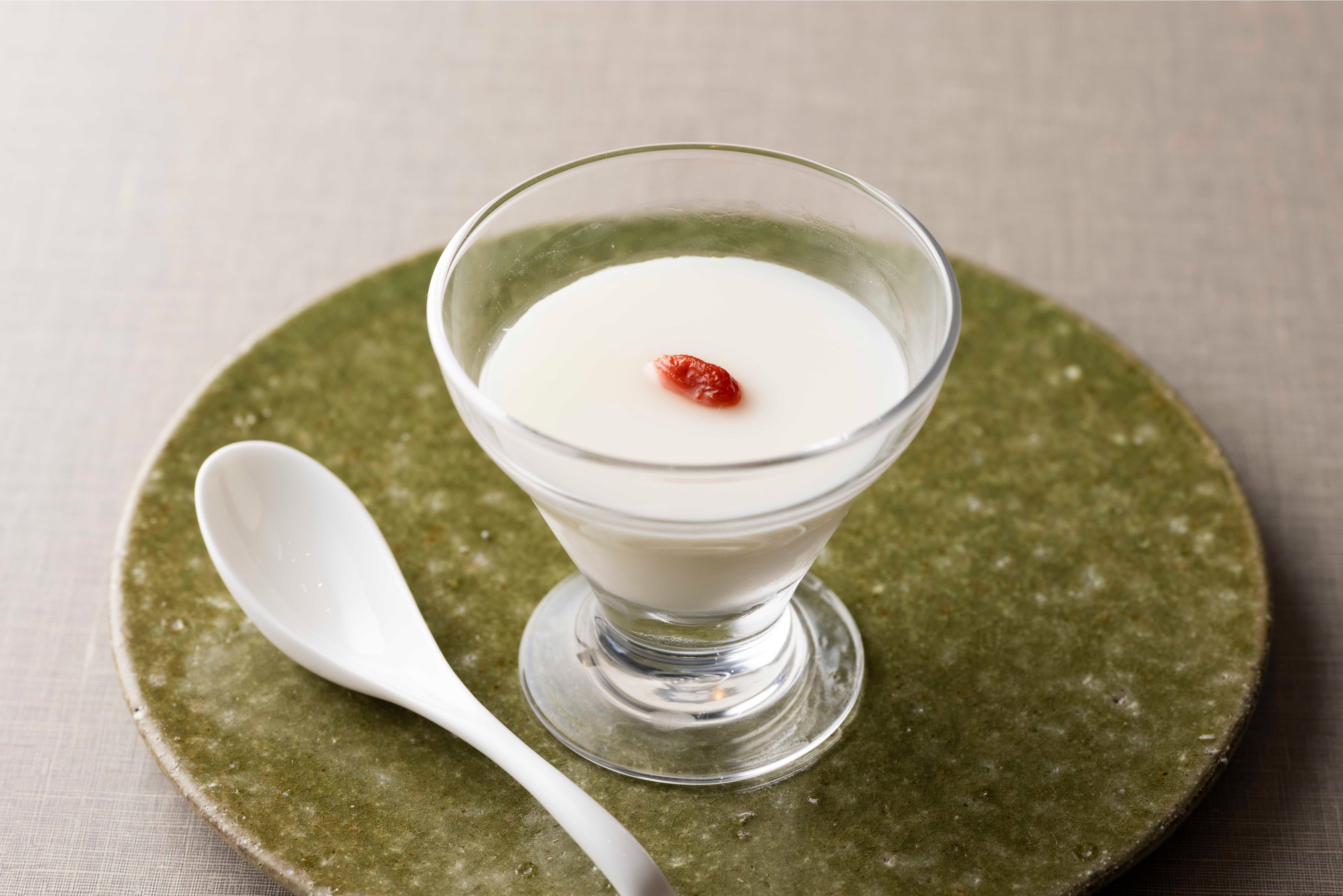 後楽園飯店伝統の「杏仁豆腐」