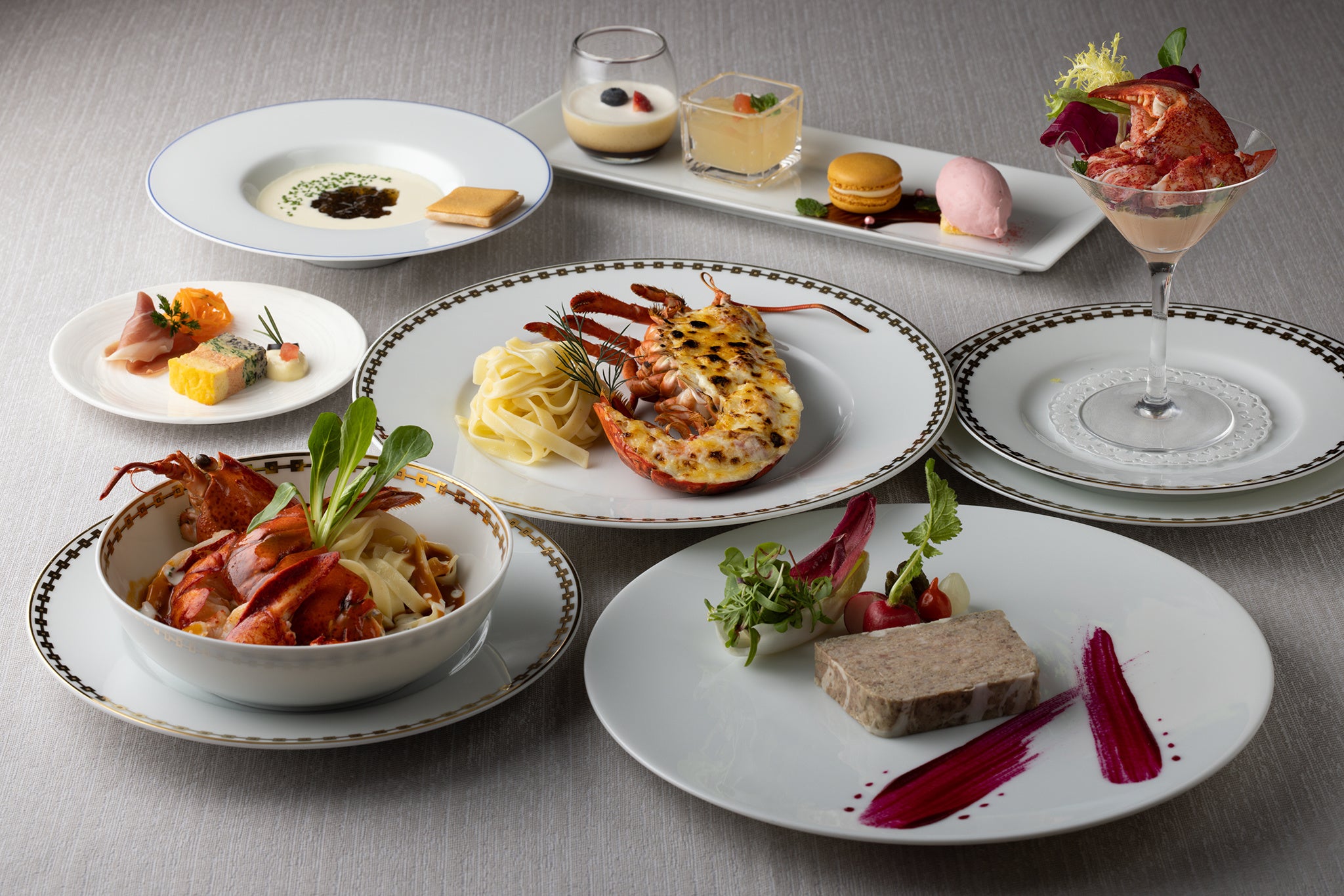 「活けオマール海老1尾を3種の調理法から2種選べるコース」